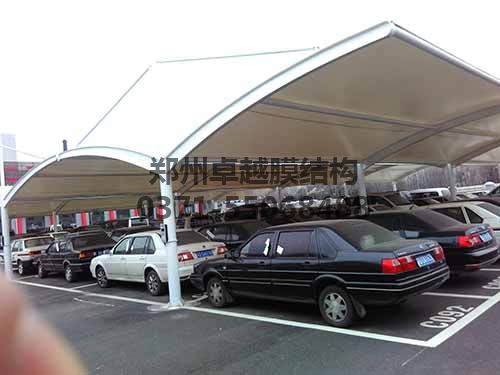 大跨度鋼膜結(jié)構車棚實拍圖