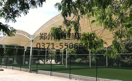 交付前要人專人對膜結(jié)構(gòu)成品進(jìn)行保護