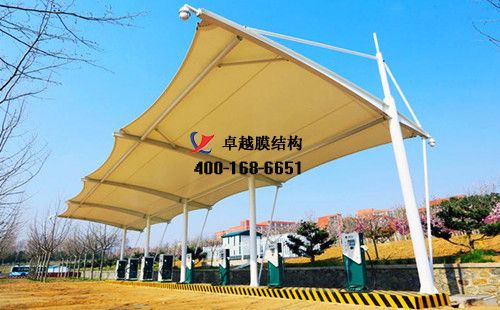 周口膜結(jié)構(gòu)充電站樁車棚【運(yùn)輸公司等】工程設(shè)計施工案例